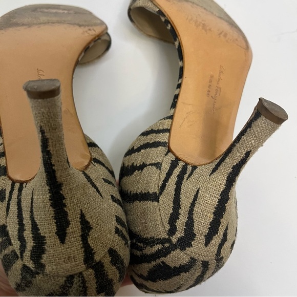 Salvatore Ferragamo Black and Tan Animal Print Heels Size 9 - Picture 9 of 10